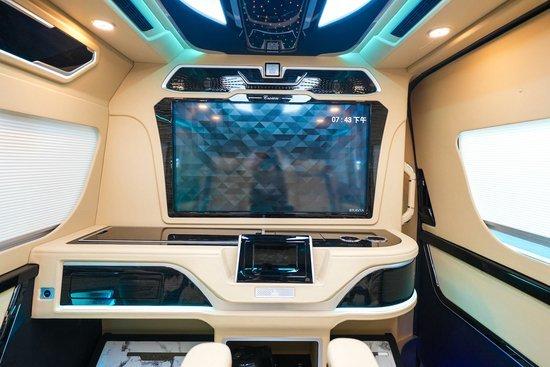 2023款丰田海狮精美改装 质量上乘舒适享受