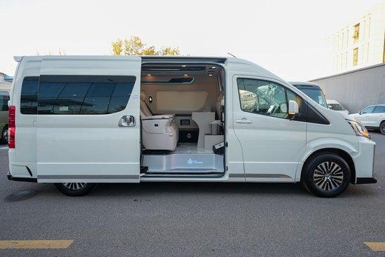 2023款丰田海狮精美改装 质量上乘舒适享受