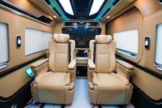 2023款丰田海狮精美改装 质量上乘舒适享受