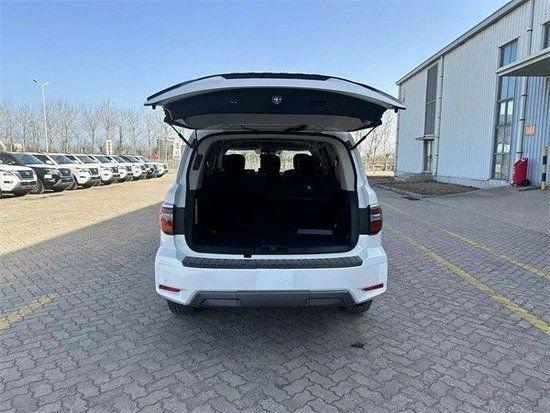2023款阿曼达尼桑途乐5.6L现车手续齐全