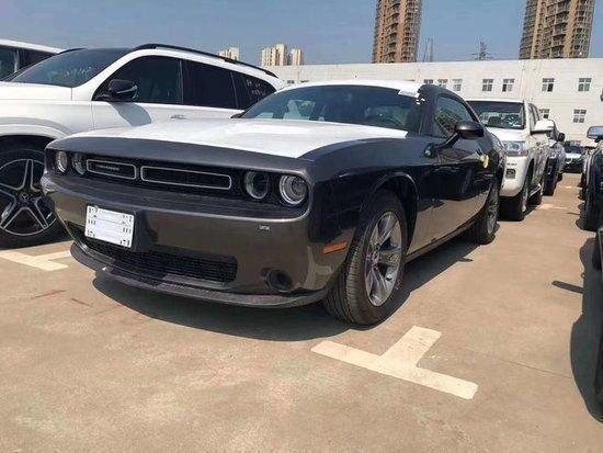23款道奇挑战者3.6L现车38万起一降到底