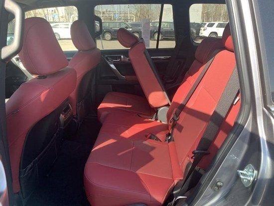 23款雷克萨斯GX460仅90万起 颜色可供选择