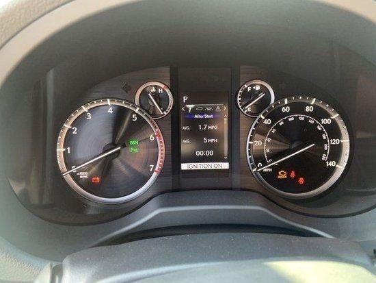 23款雷克萨斯GX460仅90万起 颜色可供选择