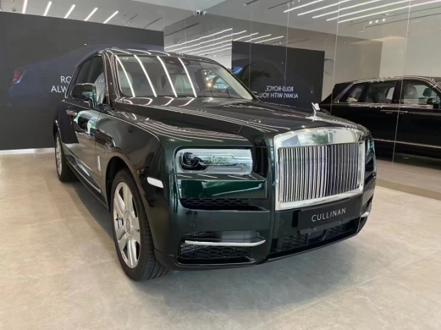 22款库里南满配新车 年终放血价598万现车支持分期