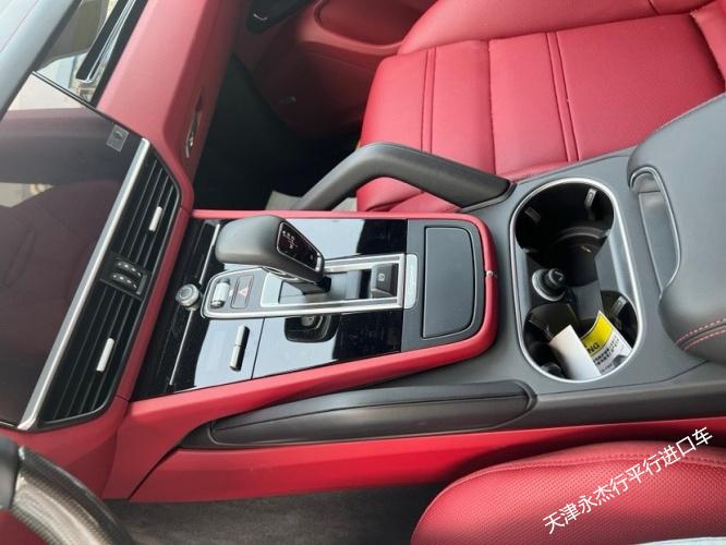 2023款保时捷卡宴3.0T 加版 黑/红豪华增强包报价及配置详情
