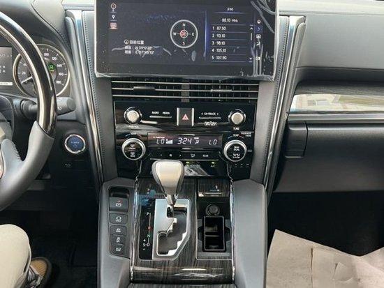 　23款雷克萨斯LM300h港口现车年底优惠出售 可全国分期