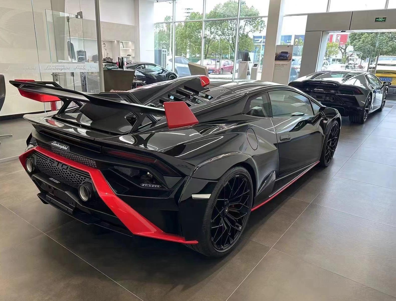 兰博基尼STO最新价格行情 外观实拍图片