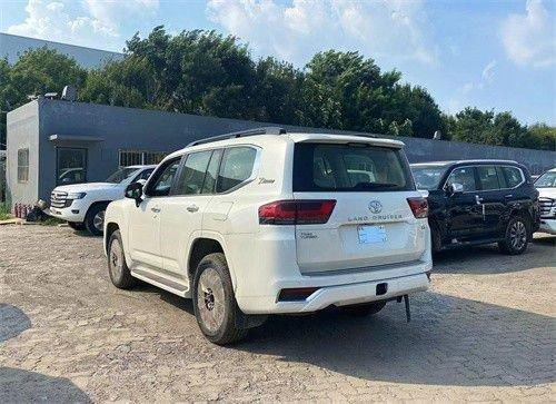 最新款酷路泽LC300 3.5T港口84万起售可零首付分期购车