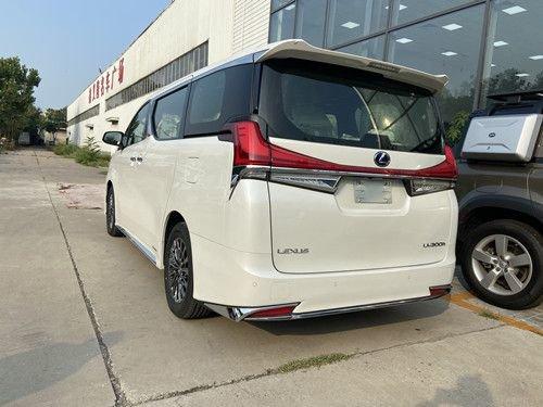 2023款雷克萨斯LM300h 内饰奢华精选商务车