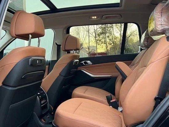 经典蓝天白云 23款宝马X7年底优惠91万起分期