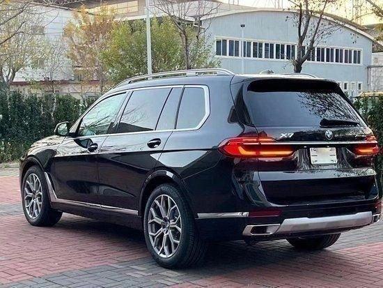 经典蓝天白云 23款宝马X7年底优惠91万起分期