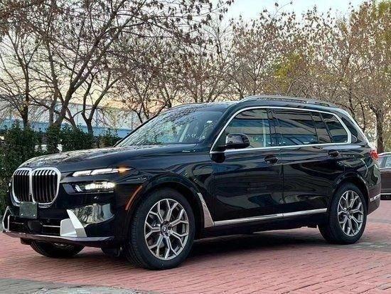 经典蓝天白云 23款宝马X7年底优惠91万起分期