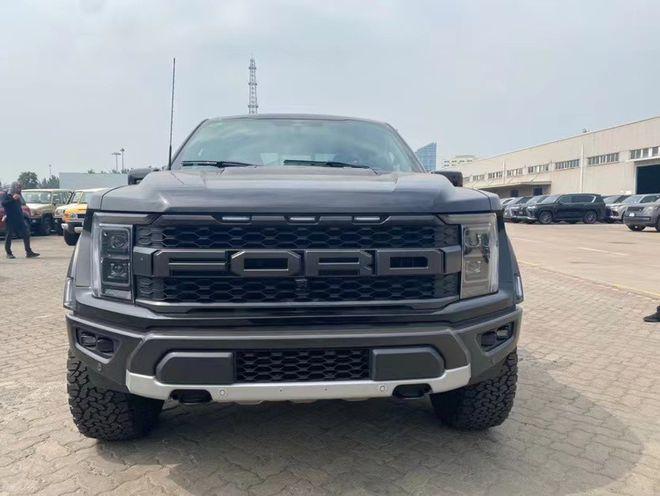 2023款福特猛禽F150 专业皮卡极致挑战