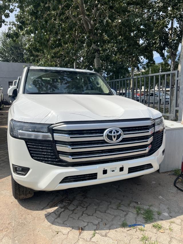 23款酷路泽4000gxr八气囊天窗双差天津最低售价74万