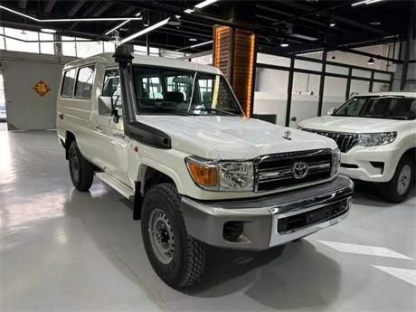 23款丰田酷路泽LC78经典延续 首批现车