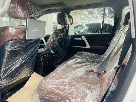 国六B环保丰田酷路泽5700天津港标配131万可分期全国上牌