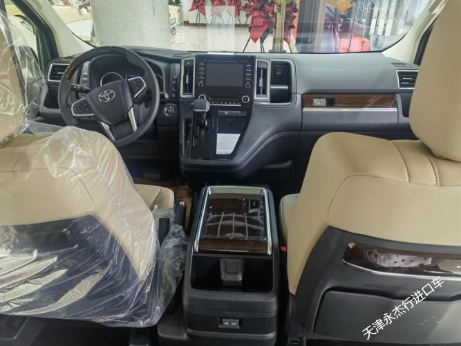 2023款丰田格兰维亚28t柴油版萨尔法天津港最新报价及图片