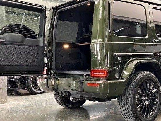 2023款柴油版奔驰G400d 现车手续齐16X万落地