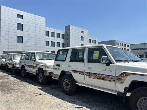 2023款丰田lc76现车重磅特惠 50多万低价出击