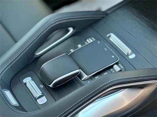 23款奔驰GLS450现车 包牌落地价110万可分期