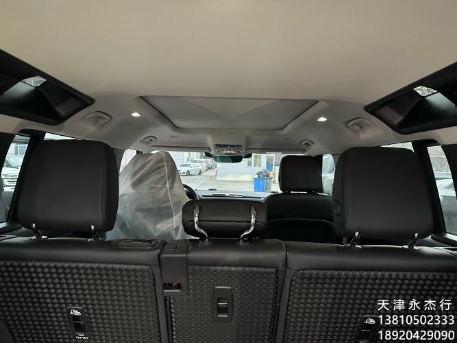 24款路虎卫士 110 四门 3.0T 柴油D200 SE报价：85万谈