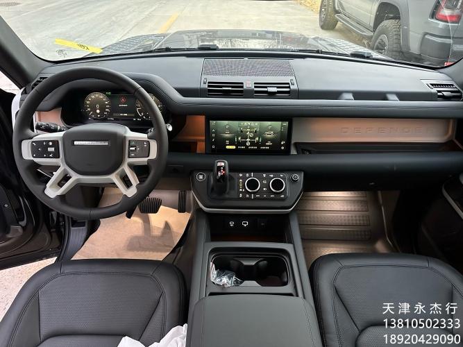 24款路虎卫士 110 四门 3.0T 柴油D200 SE报价：85万谈