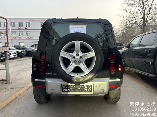 24款路虎卫士 110 四门 3.0T 柴油D200 SE报价：85万谈