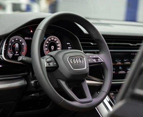 2023款国六标准奥迪q7港口最新售价47万可分期