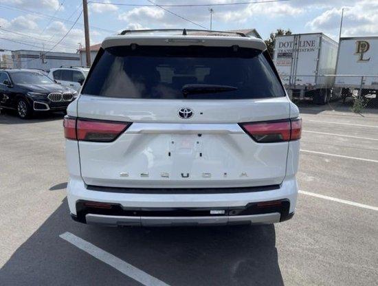 23款丰田红杉3.5t混动 天津现车火热促销优惠