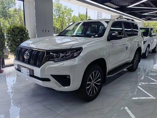 2023款柴油霸道2800 中东版2.8t报价40多万