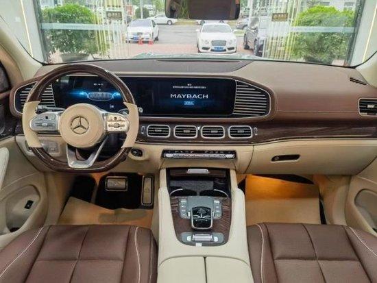 23款奔驰GLS580美规黑银双拼 全国上牌没有消费税