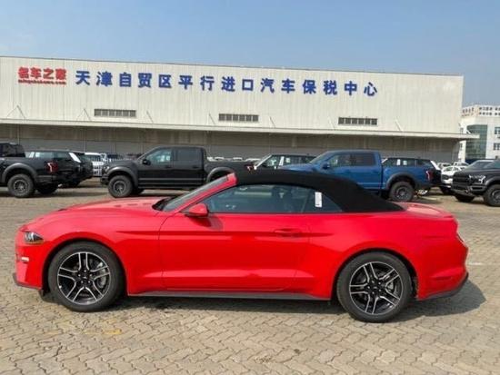 23款福特野马2.3t 平民跑车梦 20余万神车 回头率超高