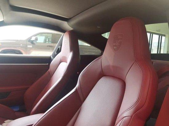 新款保时捷911 3.0T港口售价130万起年底优惠大可分期购车