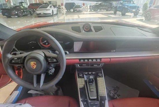 新款保时捷911 3.0T港口售价130万起年底优惠大可分期购车