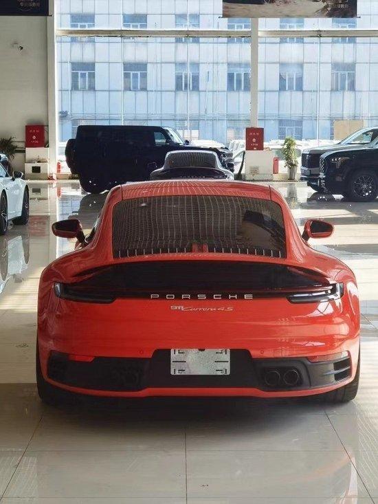 新款保时捷911 3.0T港口售价130万起年底优惠大可分期购车