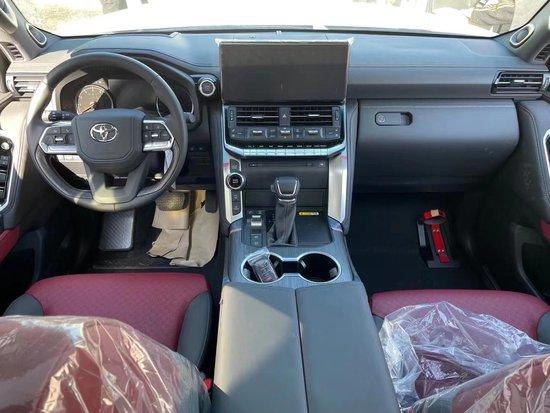 23款丰田酷路泽3.5tt现车手续齐82万最低售价