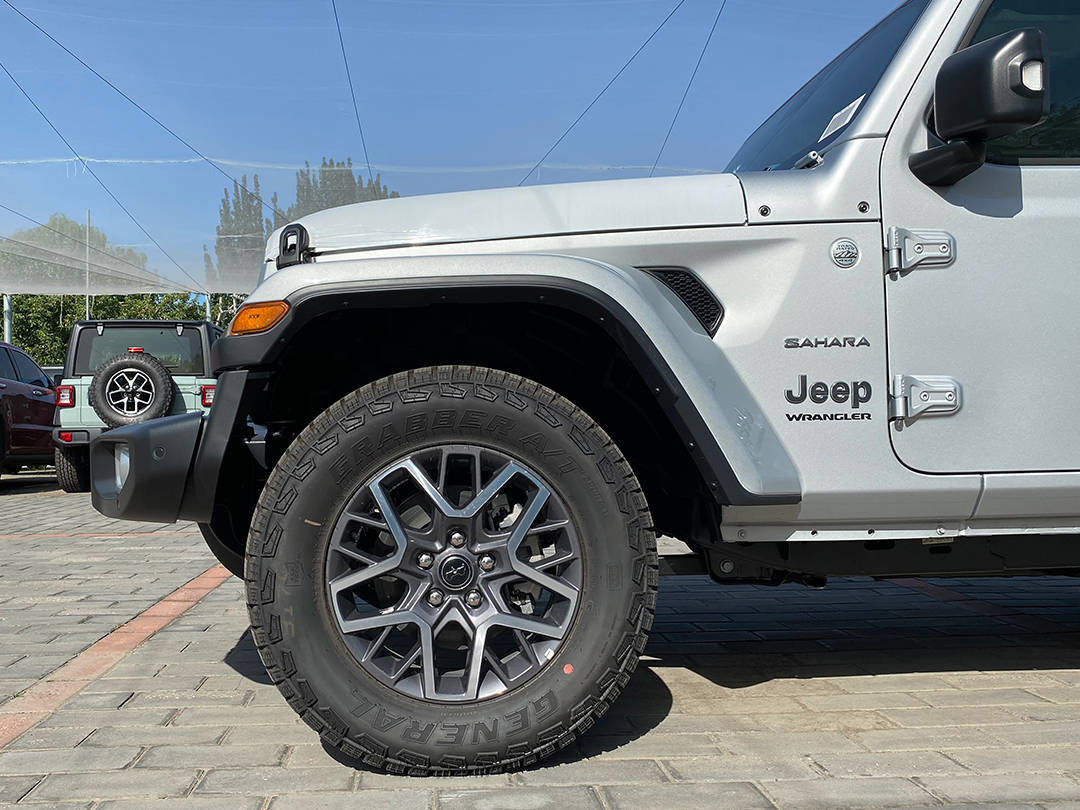 jeep牧马人钢坯金属银色北京4s店现车促销 售全国