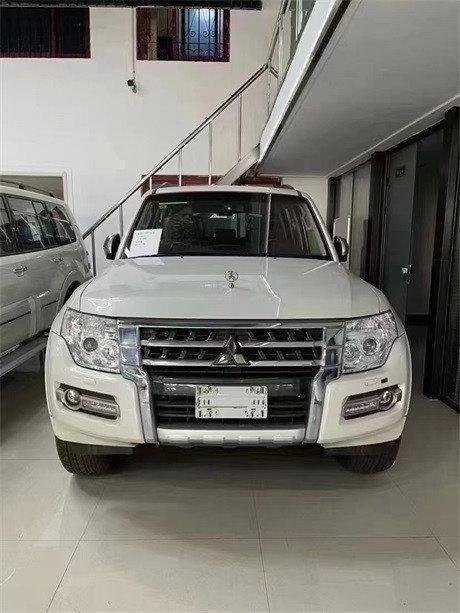 经典山猫 23款三菱帕杰罗V93 29万可分期