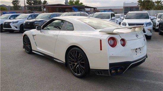 23款日产GTR 豪华与性能兼备的超级跑车