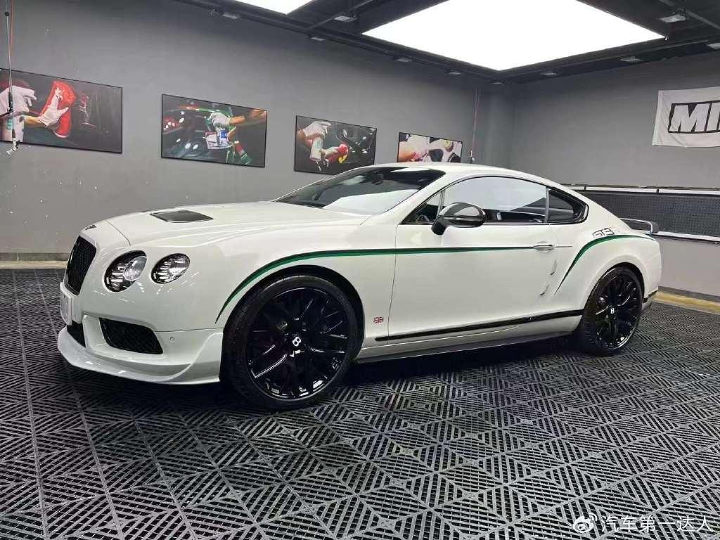 23款宾利欧陆天津港现车手续齐全国牌可分期320万起步价