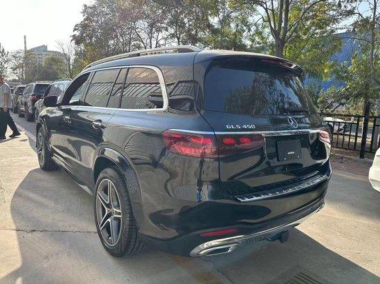 2024款奔馳gls450動力方面,搭載了3.