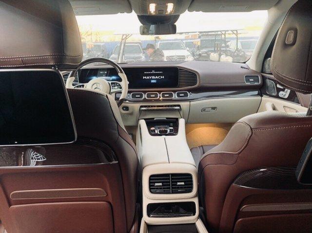 24款奔驰迈巴赫gls600优惠80万起 特色双拼车身