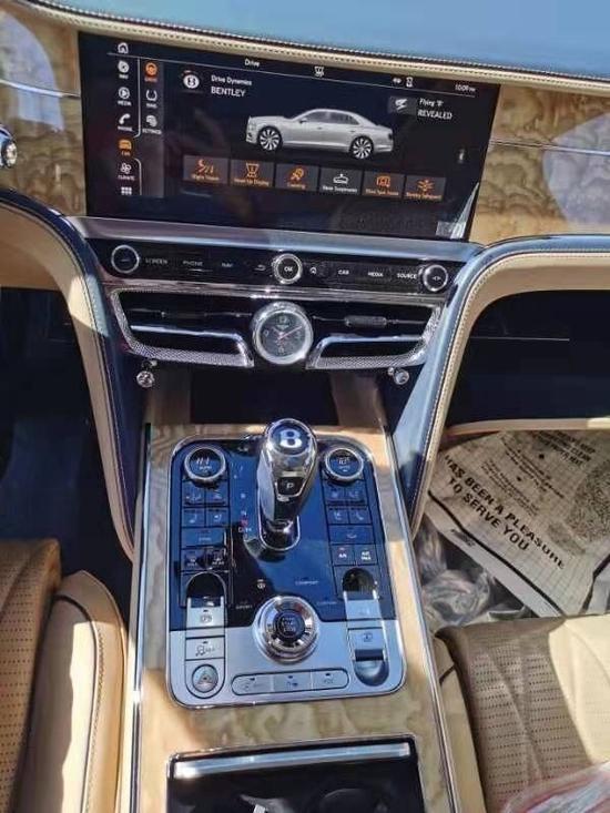 2023款宾利飞驰4.0v8元旦福利来了钜惠30万