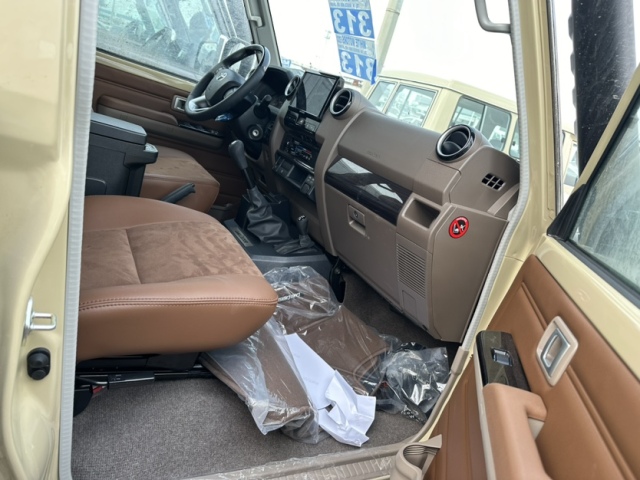 24款丰田酷路泽lc76劲爆底价50万起售