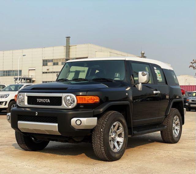 沙漠小王子丰田fj酷路泽带蠕行模式两把差速锁 年底特惠46万
