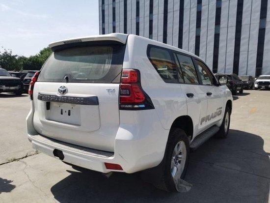 24款丰田霸道2700tx丐版现车热销40多万