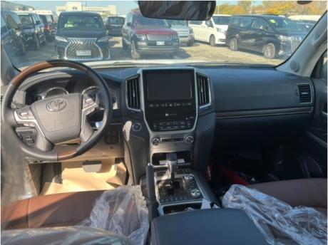 在越野界有一句老话,叫做唯有57真陆巡,这句话的寓意就是,的车头,浮华