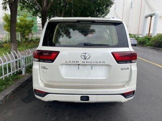 全新丰田酷路泽LC300现车配置齐  优惠报价80万起售