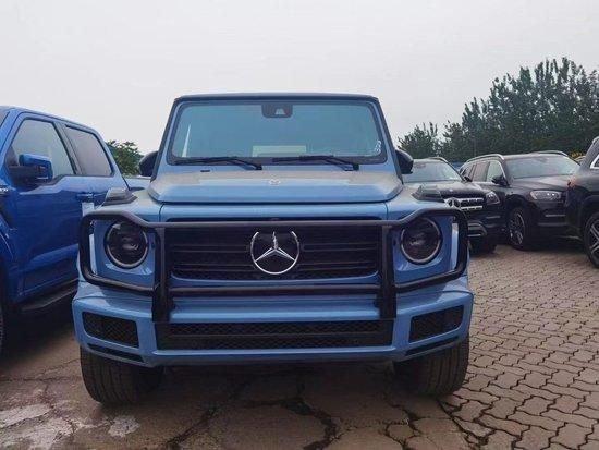 24款奔驰g550颜色可选210万起全国分期