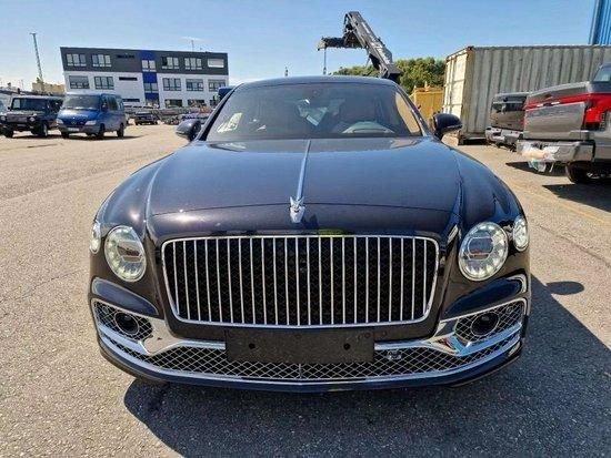 享誉全球23款宾利飞驰雅度版4.0T彰显气场现车优惠20万+